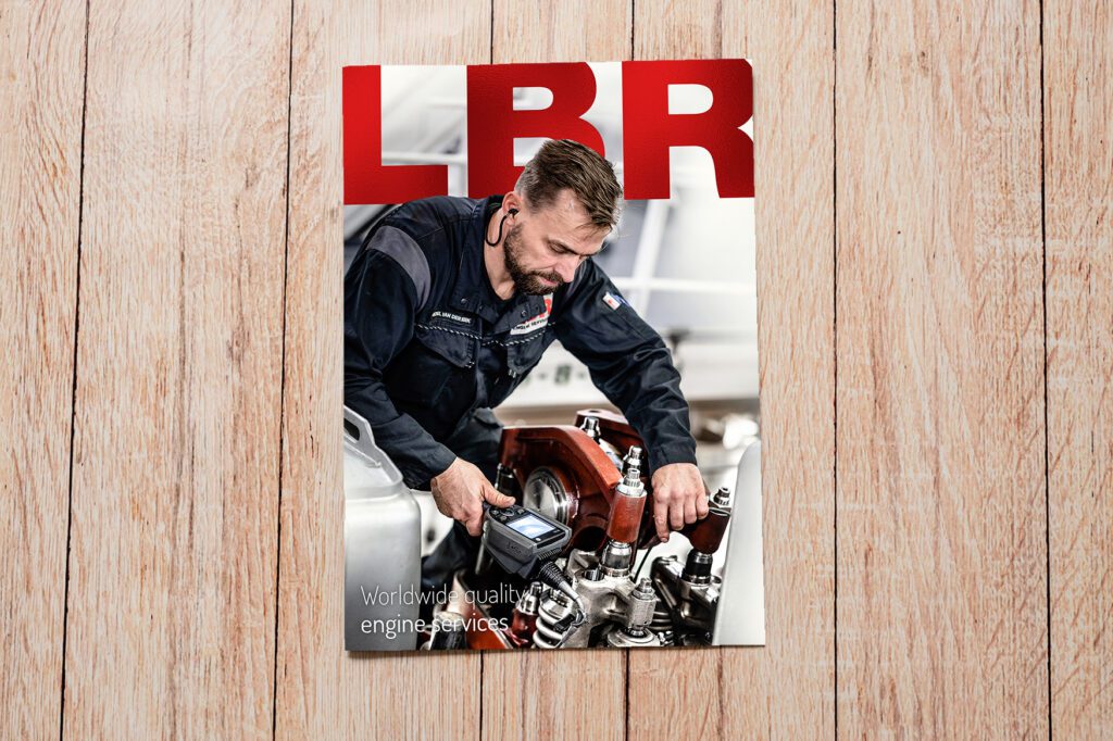 LBR Magazine cover rode folie